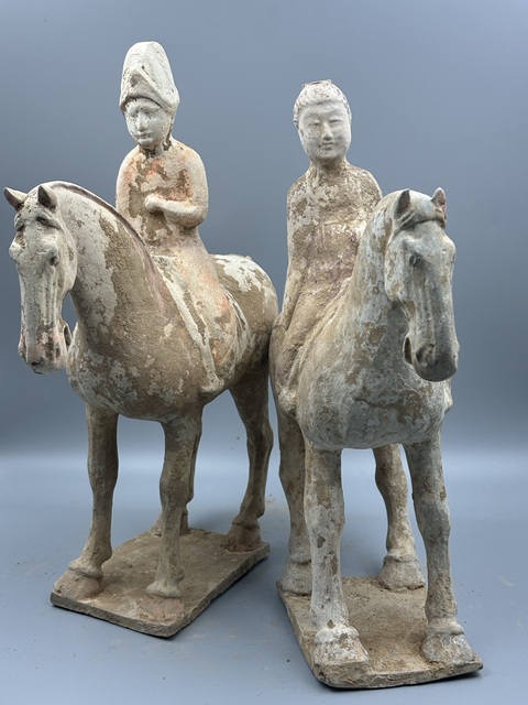 古玩陶瓷讓我們策馬奔騰拍賣,當前價格9000元