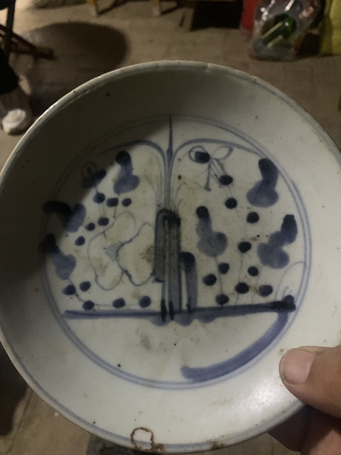 古玩陶瓷青花盤真品鑒賞圖