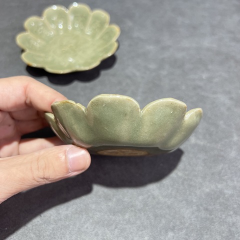 古玩陶瓷宋耀州窯花口碟一對(duì)真品鑒賞圖