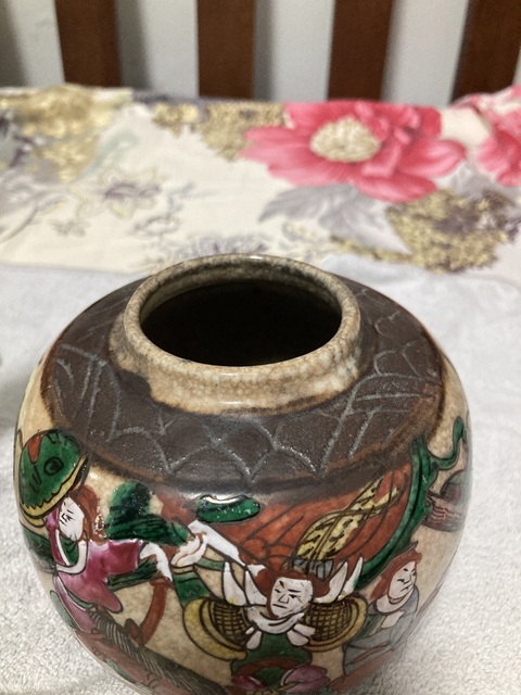 古玩陶瓷晚清五彩鐵骨泥人物刀馬旦罐真品鑒賞圖
