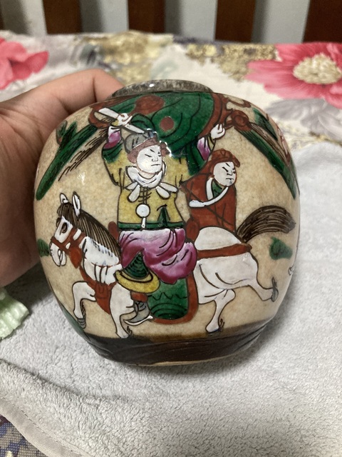 古玩陶瓷晚清五彩鐵骨泥人物刀馬旦罐真品鑒賞圖