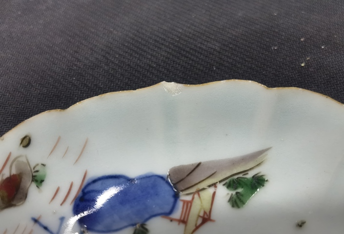 古玩陶瓷明天啟 青花五彩山水紋花口盤真品鑒賞圖