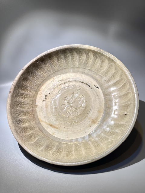 古玩陶瓷青白釉印刻花盤真品鑒賞圖
