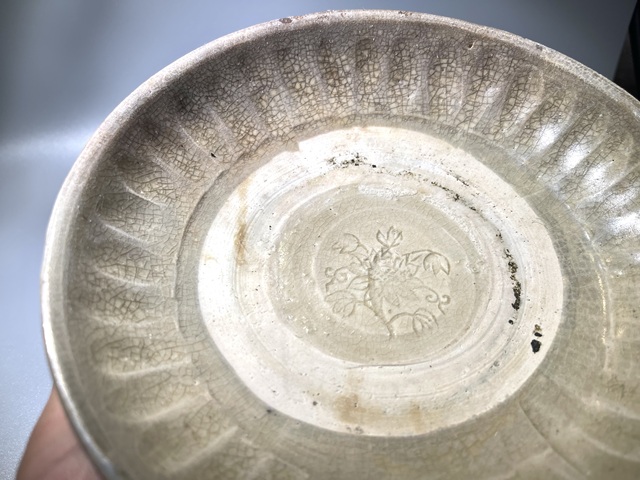 古玩陶瓷青白釉印刻花盤真品鑒賞圖
