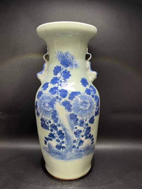 古玩陶瓷豆青釉青花花卉紋雙耳瓶拍賣，當前價格6800元