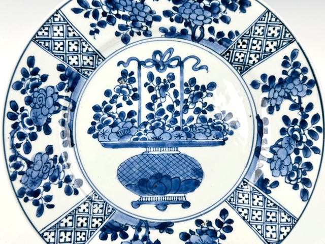 古玩陶瓷清康熙·青花提籃花大盤真品鑒賞圖