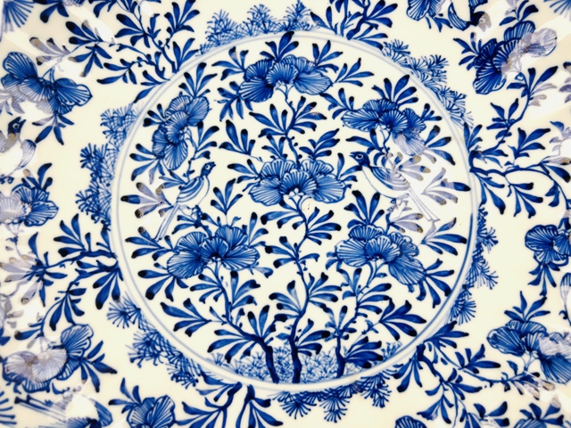 古玩陶瓷清康熙·鐵線描青花花鳥葵口大盤拍賣,當前價格288元