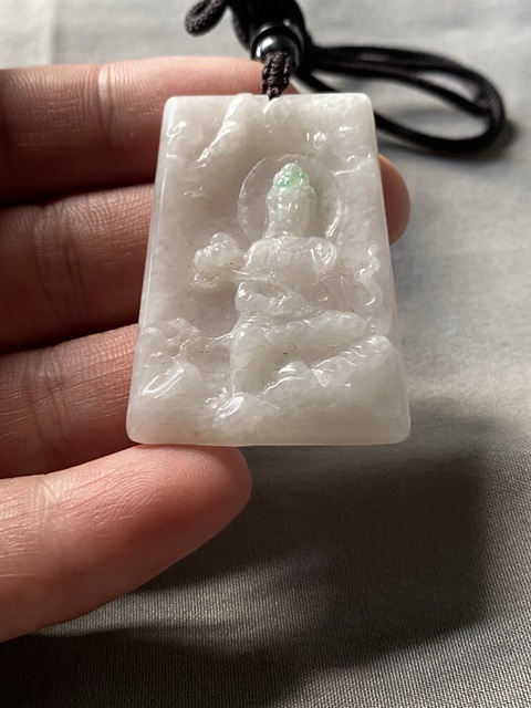 古玩玉器(一口價放漏)天然翡翠“觀音牌”拍賣,當前價格1800元