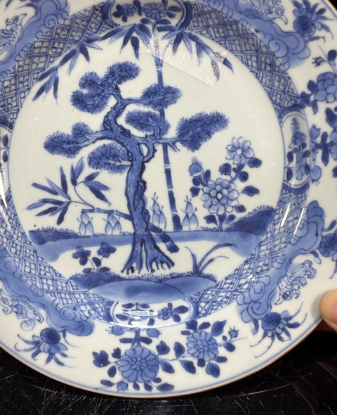 古玩陶瓷花卉紋青花盤(pán)真品鑒賞圖