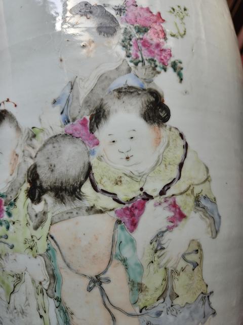 古玩陶瓷淺絳彩人物故事紋撇口瓶真品鑒賞圖