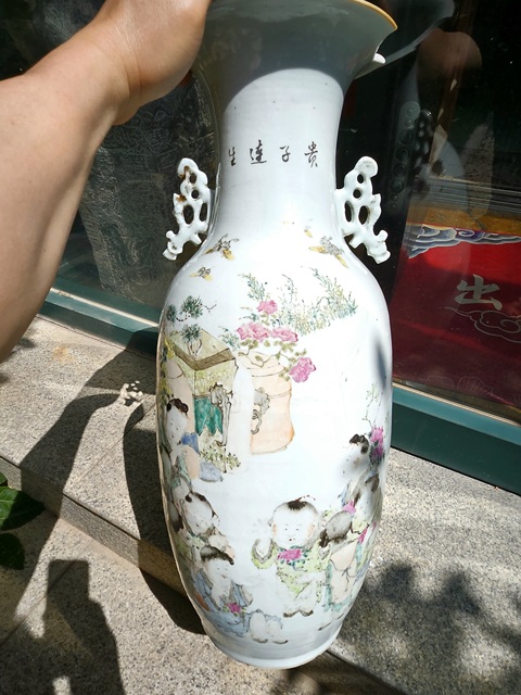 古玩陶瓷淺絳彩人物故事紋撇口瓶真品鑒賞圖
