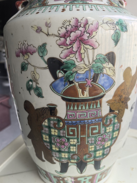 古玩陶瓷博古圖粉彩瓶拍賣，當前價格8888元