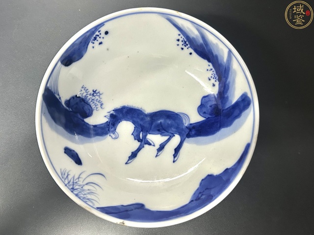 古玩陶瓷青花駿馬圖盤真品鑒賞圖