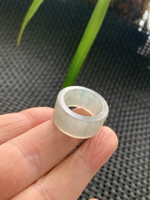 古玩玉器清代天然翡翠“指環”拍賣,當前價格3500元