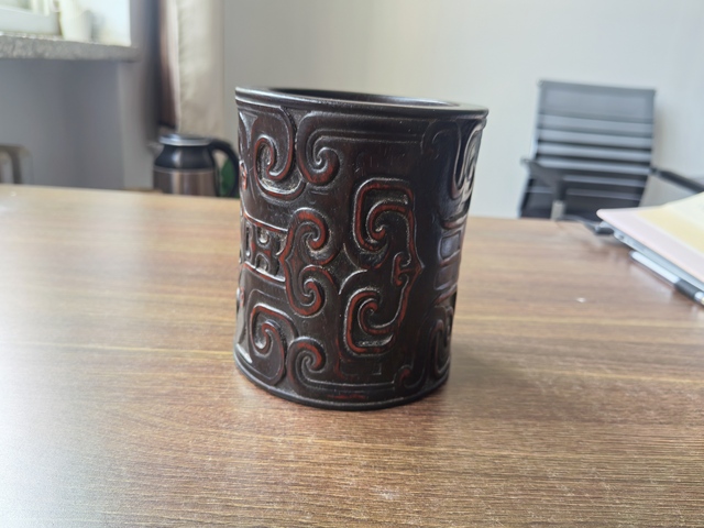 古玩雜項紫檀木雕刻制作筆筒拍賣,當前價格1500元