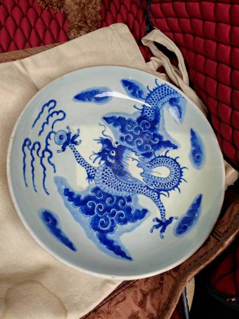 古玩陶瓷青花過墻龍紋盤真品鑒賞圖