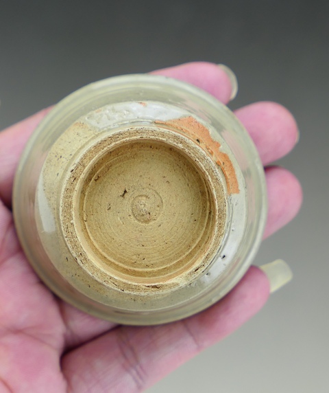 古玩陶瓷精品:明代龍泉窯青瓷杯和明代龍泉窯青瓷杯托(一套拍賣)拍賣,當(dāng)前價格1300元