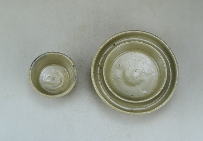 古玩陶瓷精品:明代龍泉窯青瓷杯和明代龍泉窯青瓷杯托(一套拍賣)拍賣,當(dāng)前價格1300元