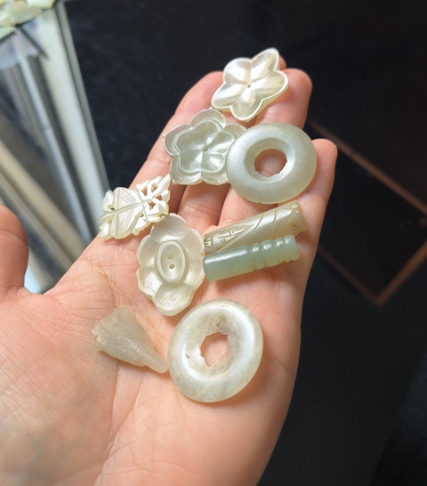 古玩玉器和田玉雕“花片”真品鑒賞圖