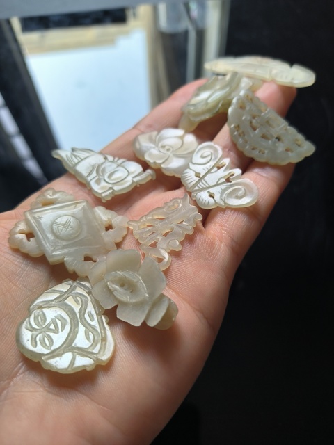 古玩玉器和田玉雕“花片”真品鑒賞圖