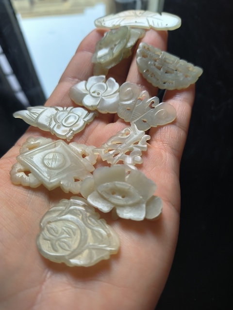 古玩玉器和田玉雕“花片”真品鑒賞圖