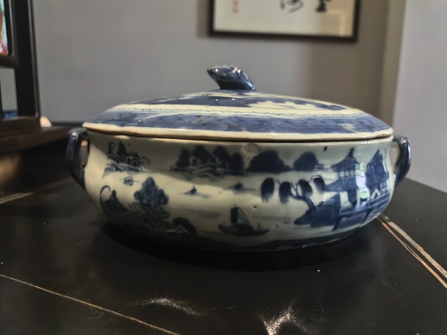 古玩陶瓷青花山水人物紋蓋鍋真品鑒賞圖