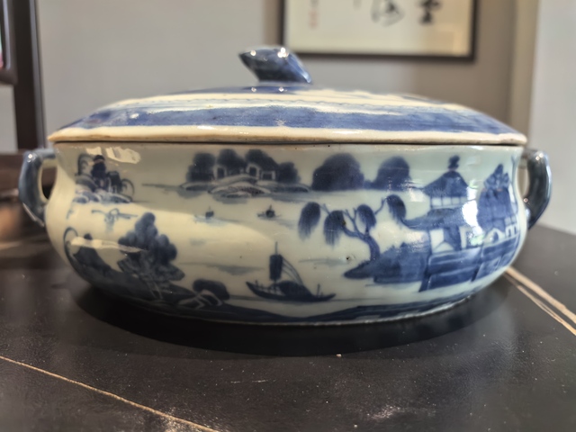 古玩陶瓷青花山水人物紋蓋鍋真品鑒賞圖