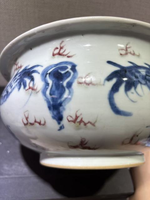 古玩陶瓷青花釉里紅趕珠龍紋香爐真品鑒賞圖