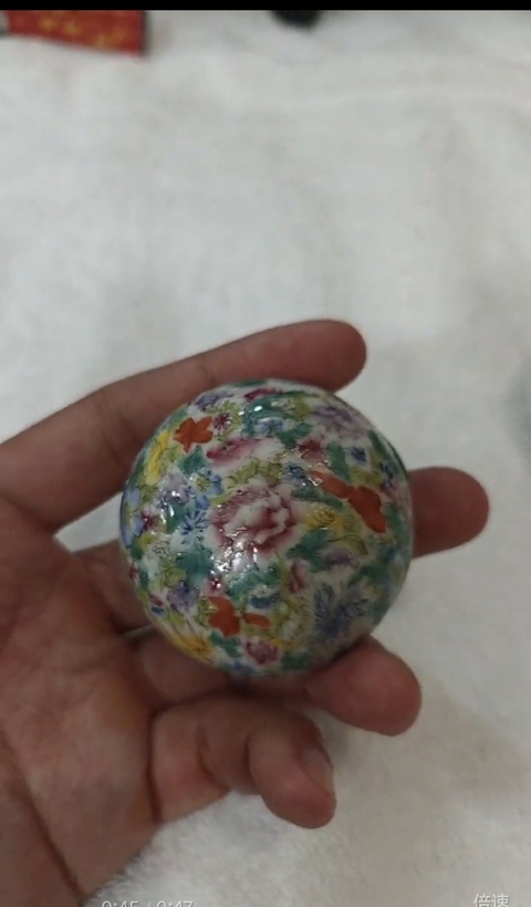 古玩陶瓷粉彩百花不落地紋印盒真品鑒賞圖