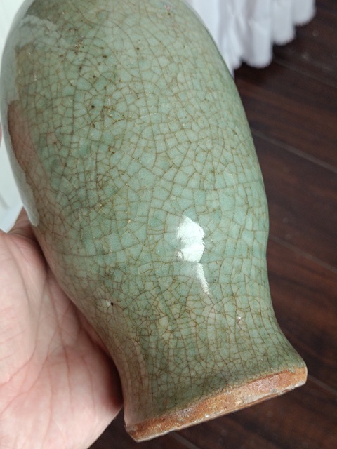 古玩陶瓷龍泉青瓷橄欖瓶拍賣(mài),當(dāng)前價(jià)格1800元