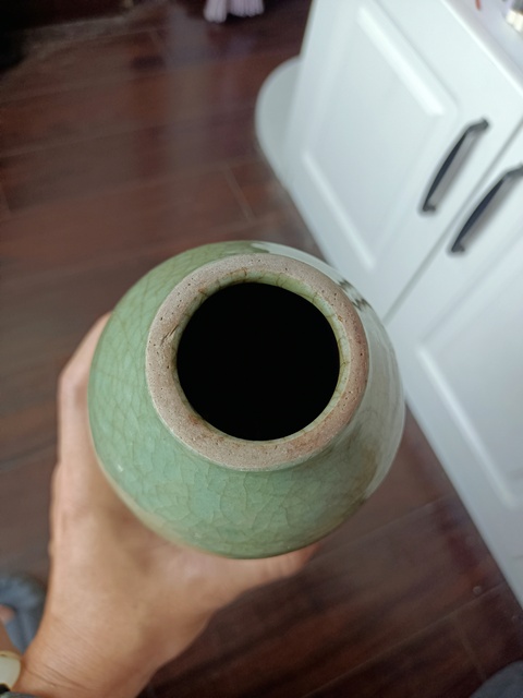 古玩陶瓷龍泉青瓷橄欖瓶拍賣(mài),當(dāng)前價(jià)格1800元