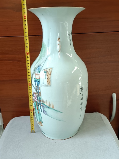 古玩陶瓷粉彩人物故事紋雙耳瓶拍賣,當前價格2850元