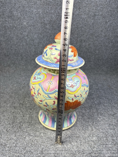 古玩陶瓷粉彩花卉紋將軍罐拍賣，當(dāng)前價格3988元