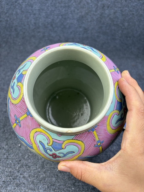 古玩陶瓷粉彩花卉紋將軍罐拍賣，當(dāng)前價格3988元