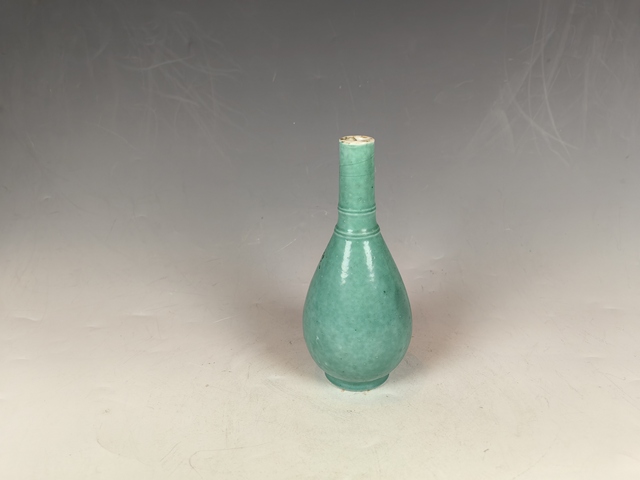 古玩陶瓷清中孔雀綠玹紋撣瓶真品鑒賞圖