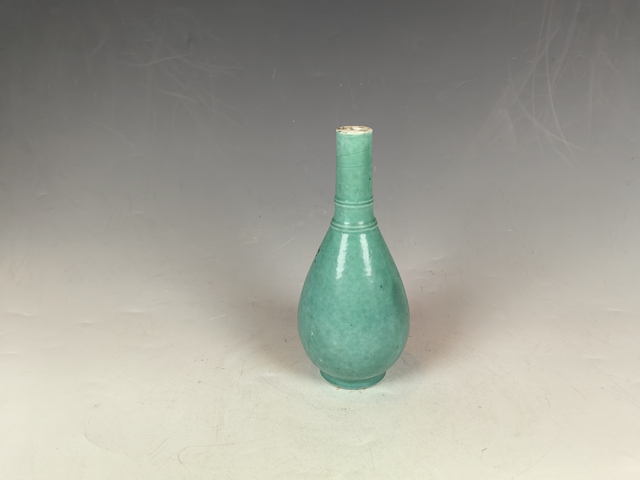 古玩陶瓷清中孔雀綠玹紋撣瓶真品鑒賞圖