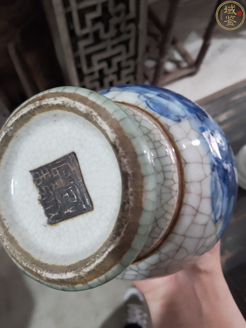 古玩陶瓷三色釉四愛圖瓶真品鑒賞圖
