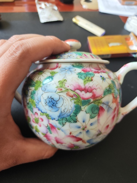 古玩陶瓷民國細路粉彩百花壺拍賣，當前價格2600元
