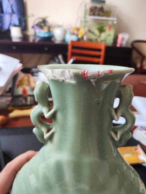 古玩陶瓷晚清青釉八卦瓶拍賣，當前價格3500元