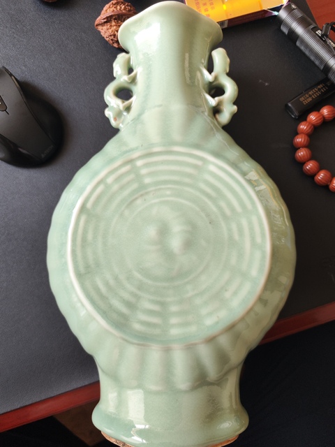 古玩陶瓷晚清青釉八卦瓶拍賣，當前價格3500元