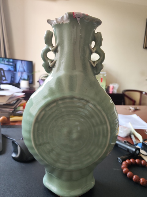 古玩陶瓷晚清青釉八卦瓶拍賣，當前價格3500元