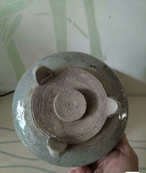 古玩陶瓷龍泉青瓷三足爐拍賣，當前價格2886元