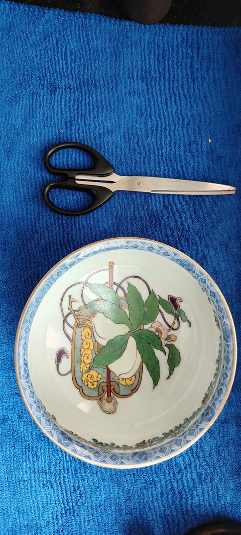 古玩陶瓷日本明治青花彩繪花卉紋碗真品鑒賞圖