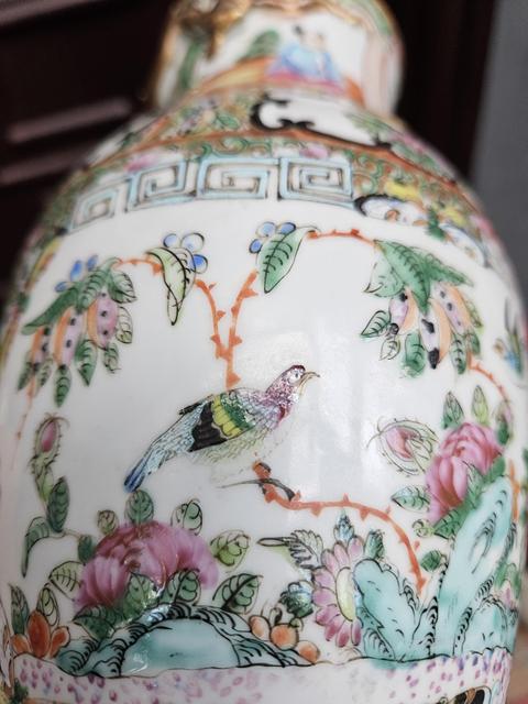 古玩陶瓷廣彩人物故事蓋瓶真品鑒賞圖