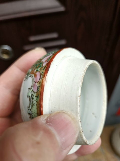 古玩陶瓷廣彩人物故事蓋瓶真品鑒賞圖