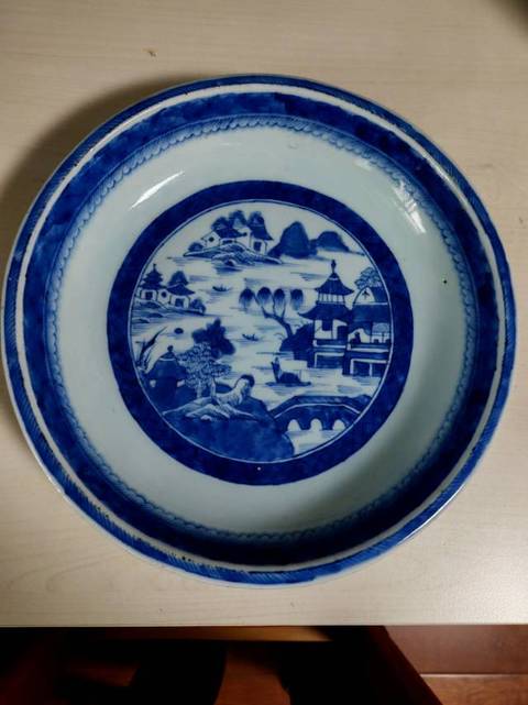 古玩陶瓷青花山水盤真品鑒賞圖