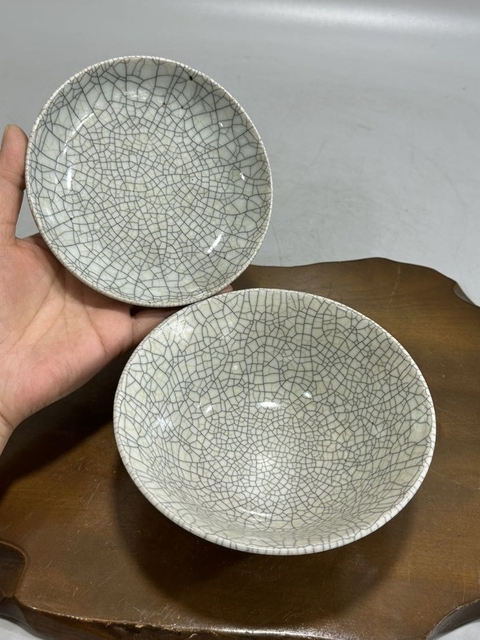 古玩陶瓷哥釉青花蓋碗真品鑒賞圖