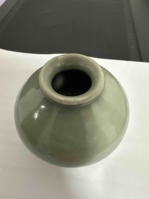 古玩陶瓷龍泉罐真品鑒賞圖
