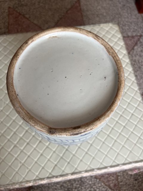 古玩陶瓷纏枝花囍字紋青花瓶真品鑒賞圖