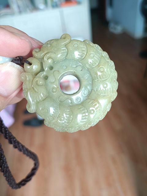 古玩玉器翡翠雕“雙龍護(hù)主”佩真品鑒賞圖